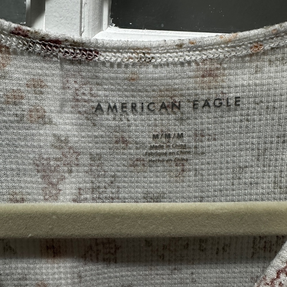 American Eagle Outfitters Cream Floral Print Crop T-Shirt - Picture 5 of 7